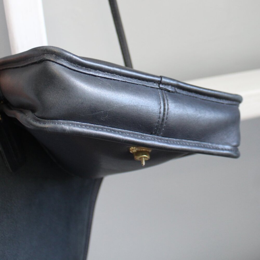 Coach VTG 80s Black Leather Compact Pouch Crossbody Bag Made in the USA 0135-596 - Picture 8 of 9